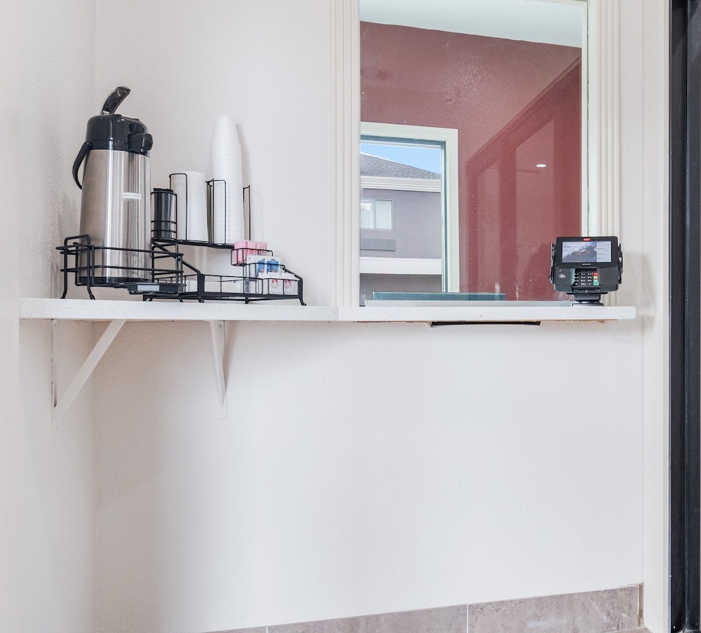 Red Roof Inn Houston – Spring North - Image 2