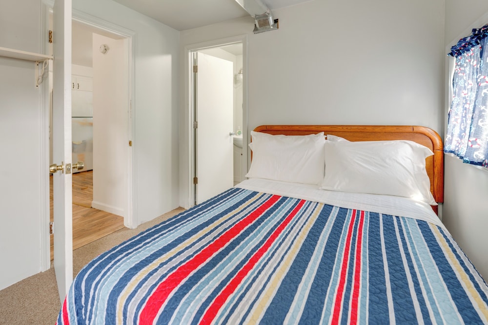2 Blocks to Beaches: Peaceful Retreat in Lexington