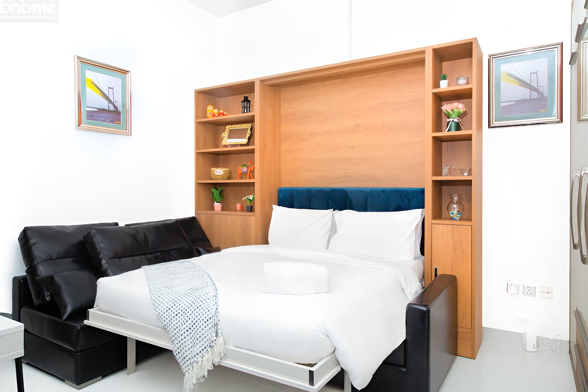 ST-Glamz-812 by bnbme homes