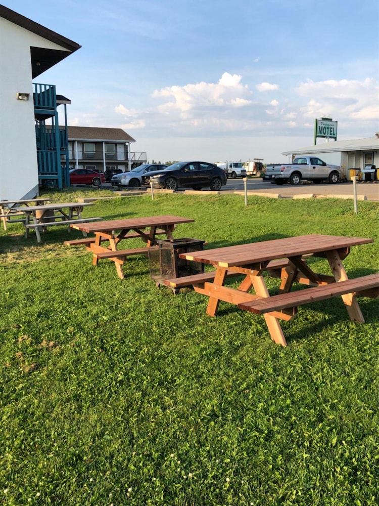 Voyageur Motel