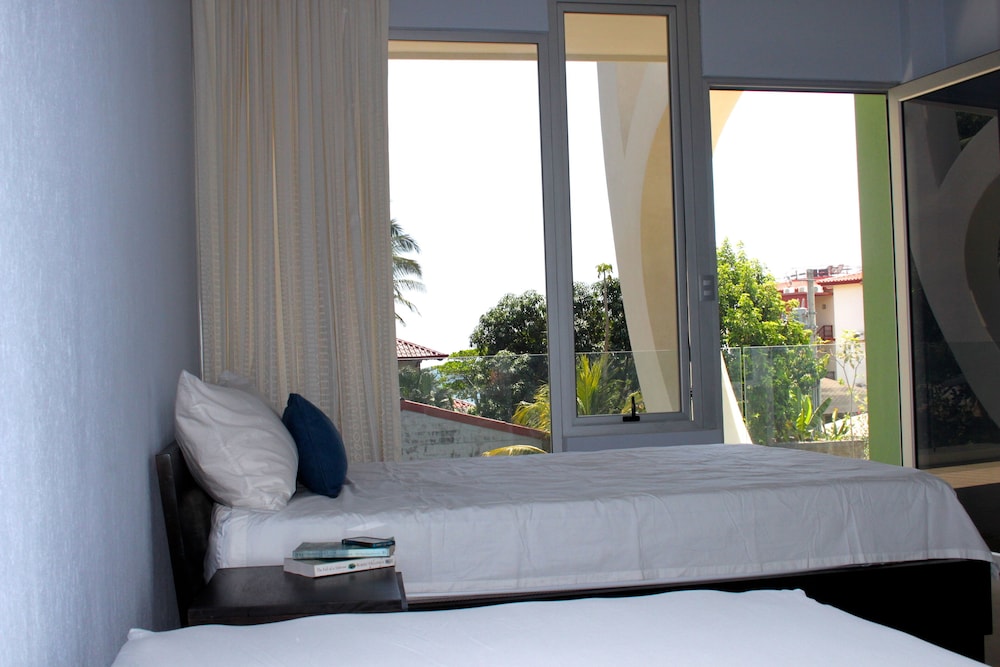 Room2Board Hostel and Surf School