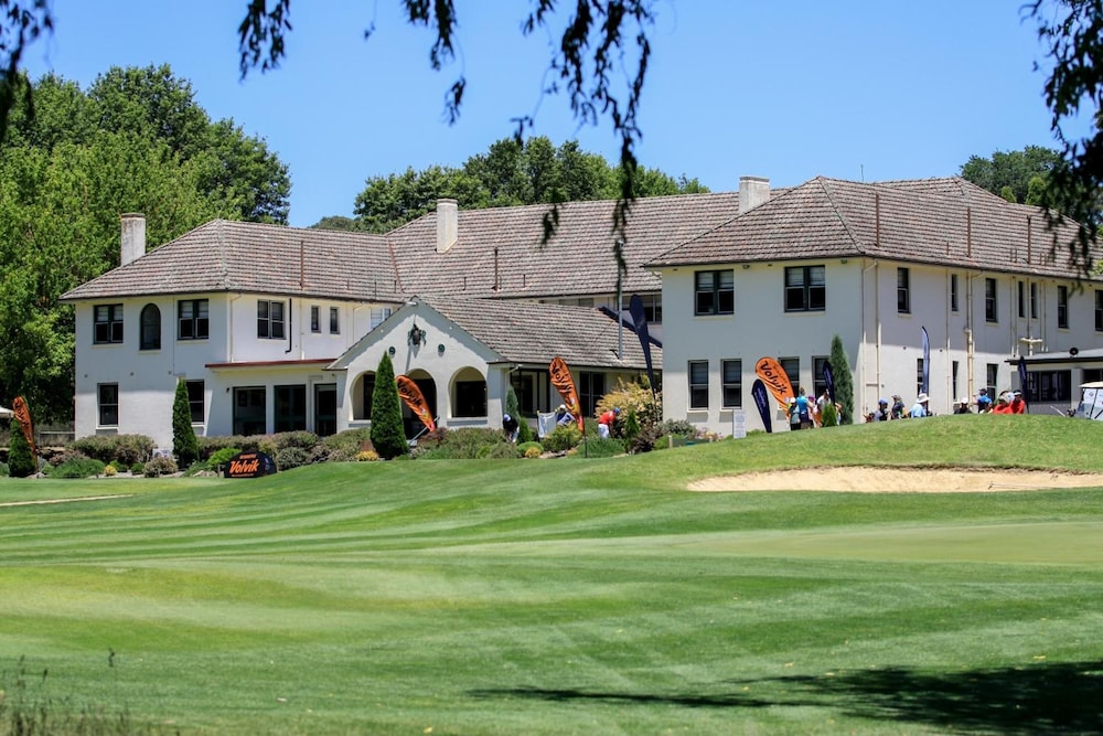 The Dormie House - On The Golf Course