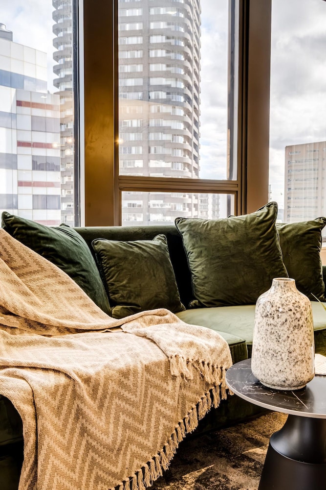 Trendy 1bed Modern Apt Cape Town City Suite 1601