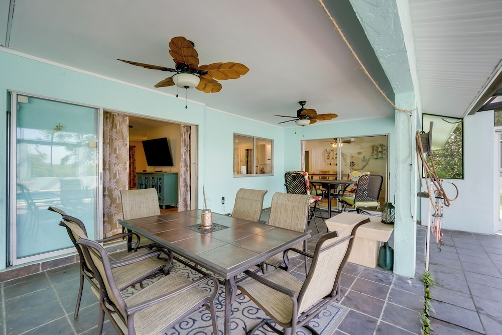 Heated Pool + Lanai: Peaceful Punta Gorda Stay