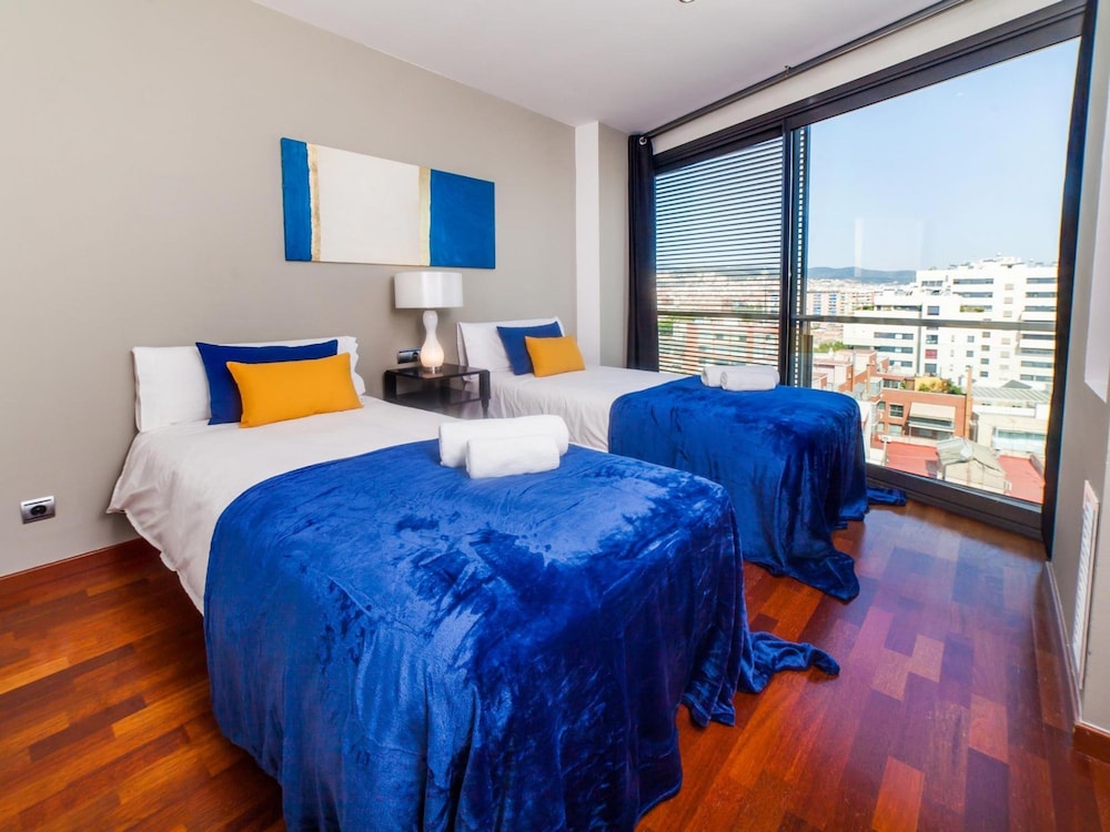 Victoria Diagonal Mar 1 Design Duplex Penthouse