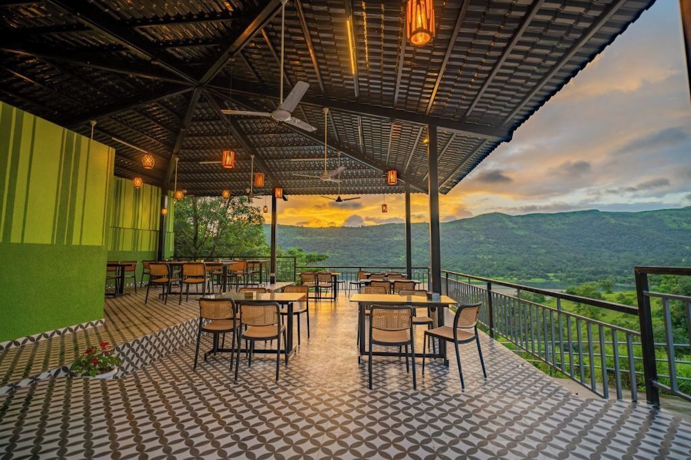 The Hosteller Panshet