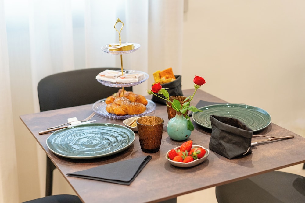 Hera rooms and suites