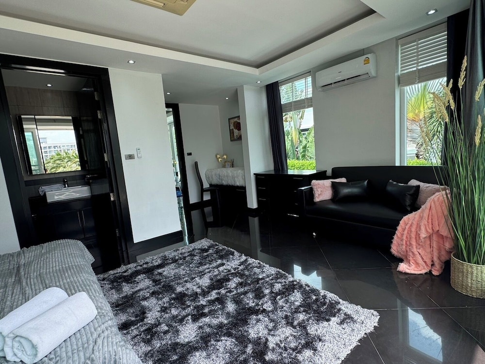 Premium Pool Villas Pattaya