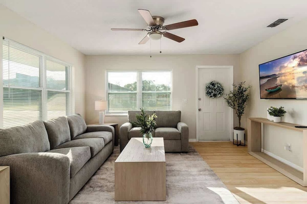 Spacious Zephyrhills Duplex #1