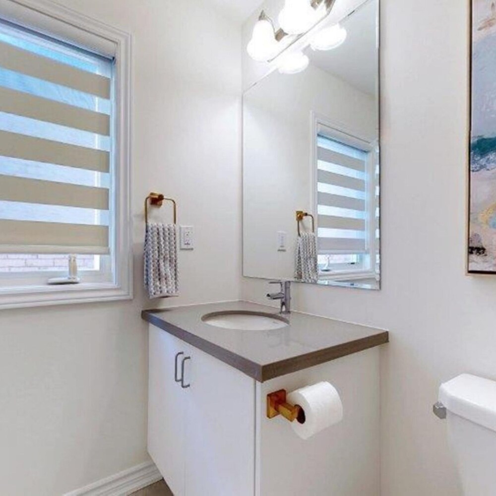 Georgina. New 4 Bedroom House Near Lake Simcoe