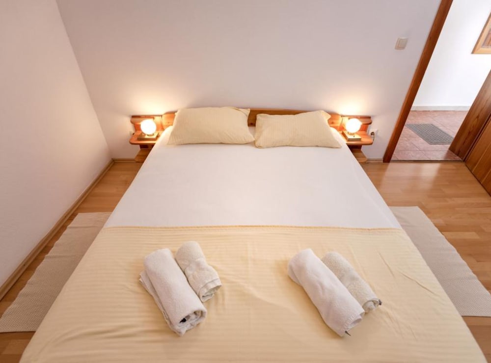 Dolac Green Side Apartments