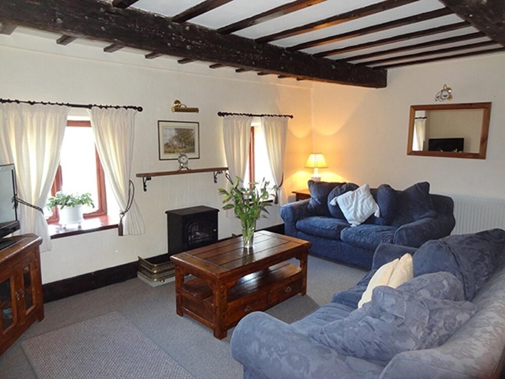 Oakworth Charm Barn Cottage - 3 Bedrooms