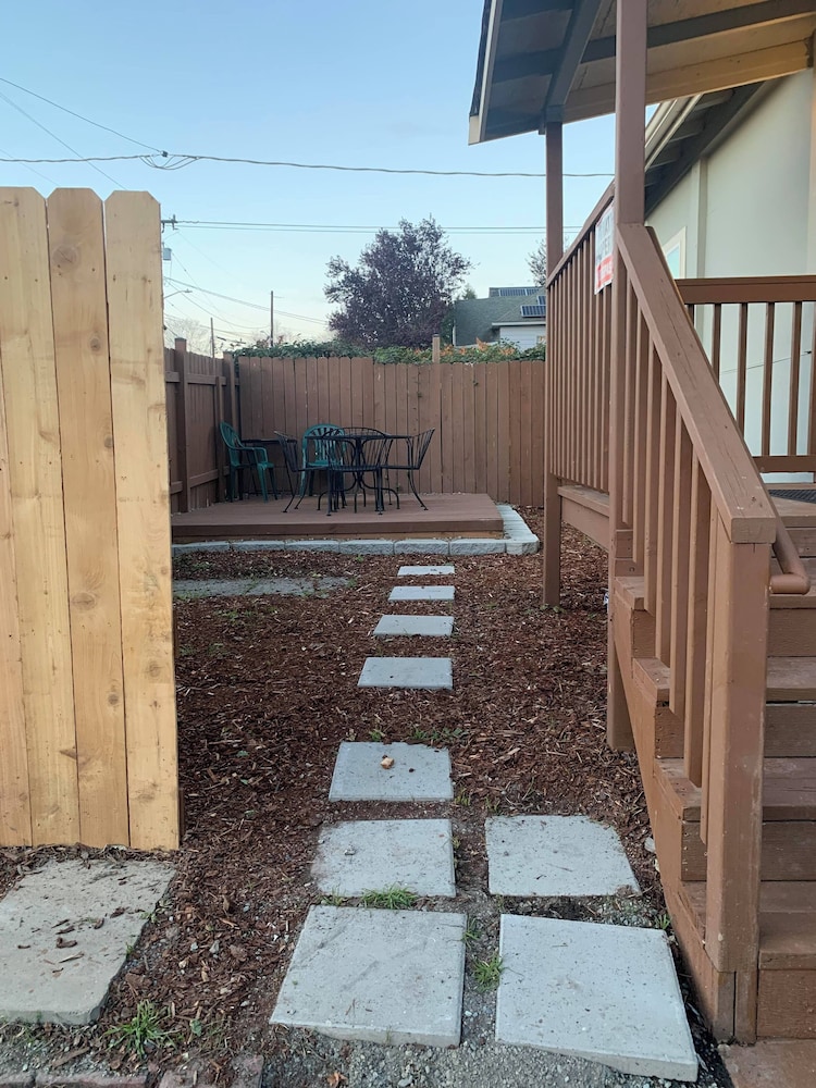 Judkins Retreat - Close to Downtown