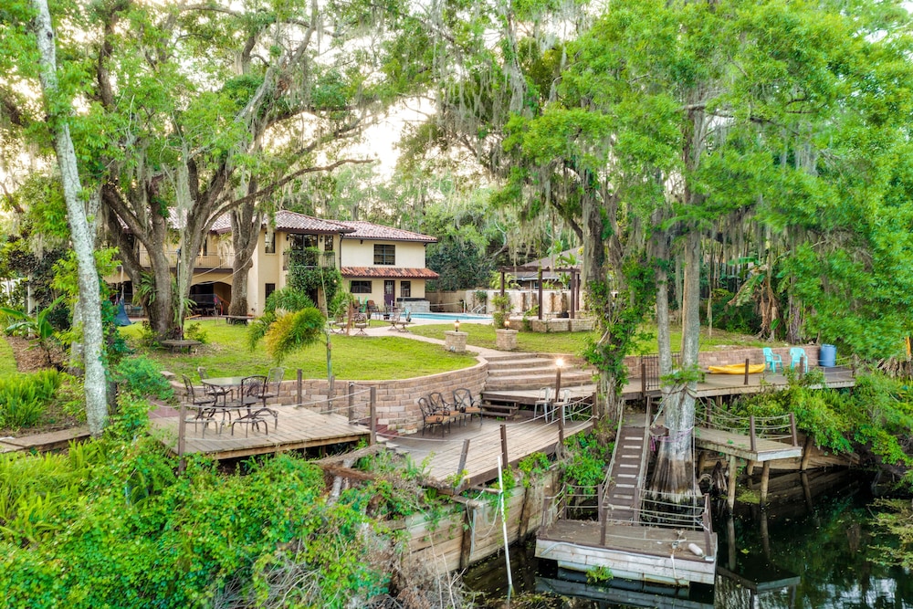 Tampa Bay Area Vacations - Spacious Tampa Vacation Rental w/ Pool  Dock - Property Image 1