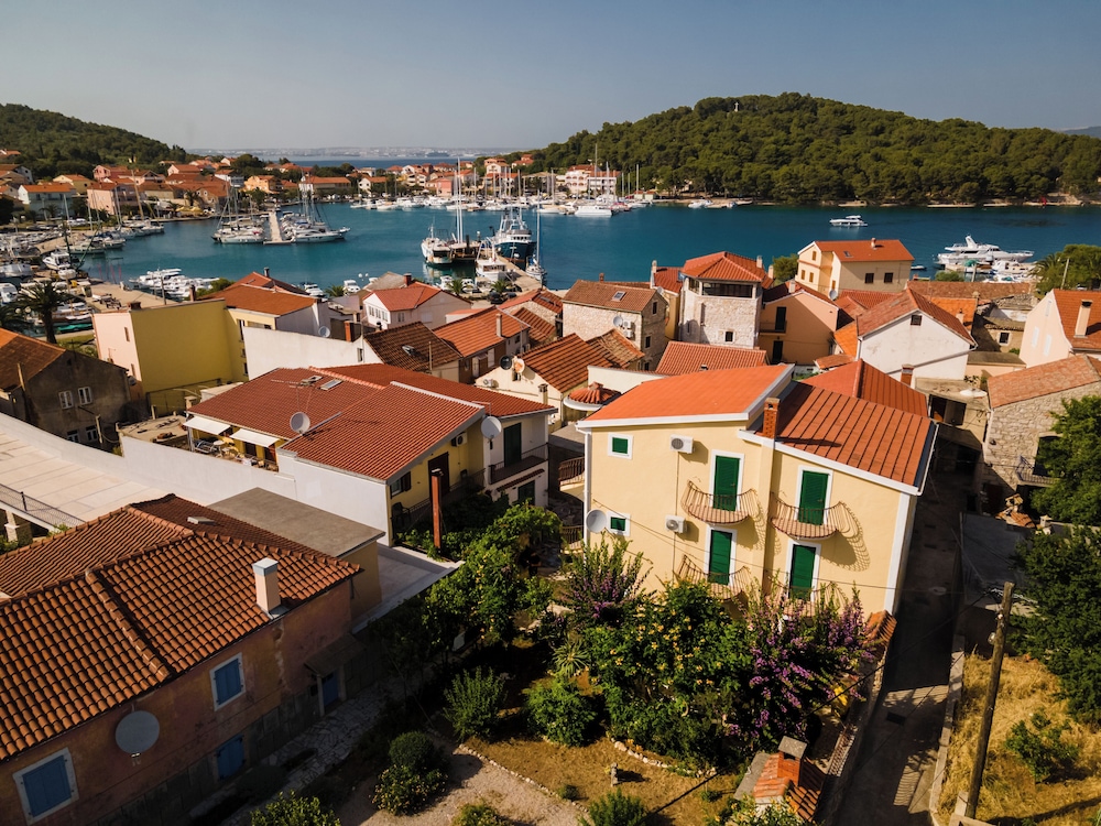 Lovely 2-bedroom Apartment Sonia, Sleeps 6 view 3