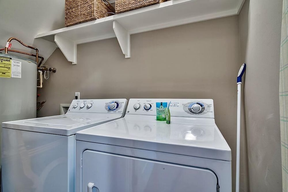 Ocean 52 3 Bedroom Holiday Home by Five Star Properties