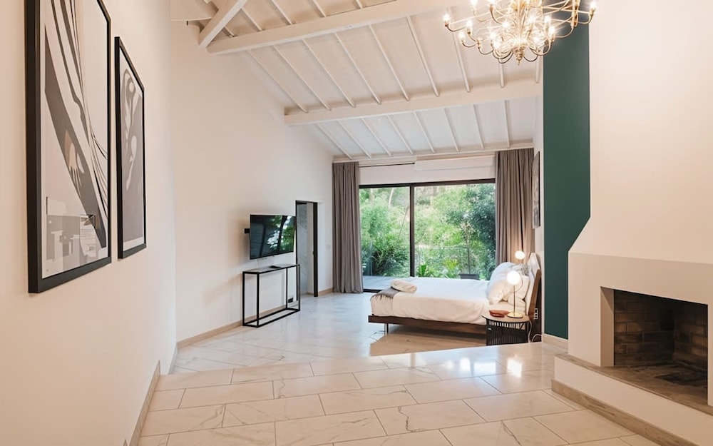 Amazing 6BR Oasis in Poblado MDE