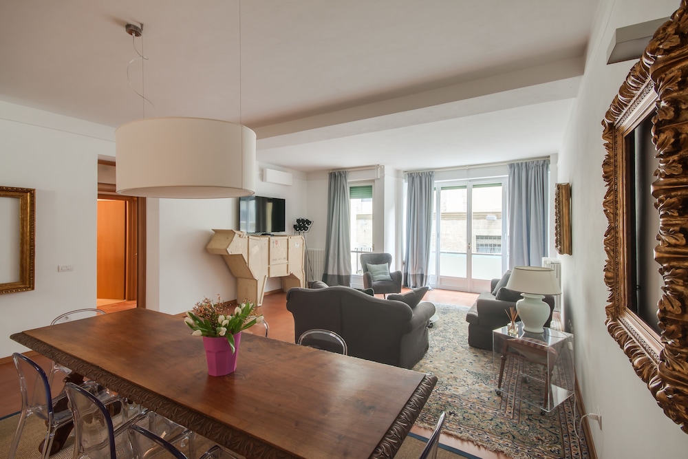 Menicucci en Florence — hotel room