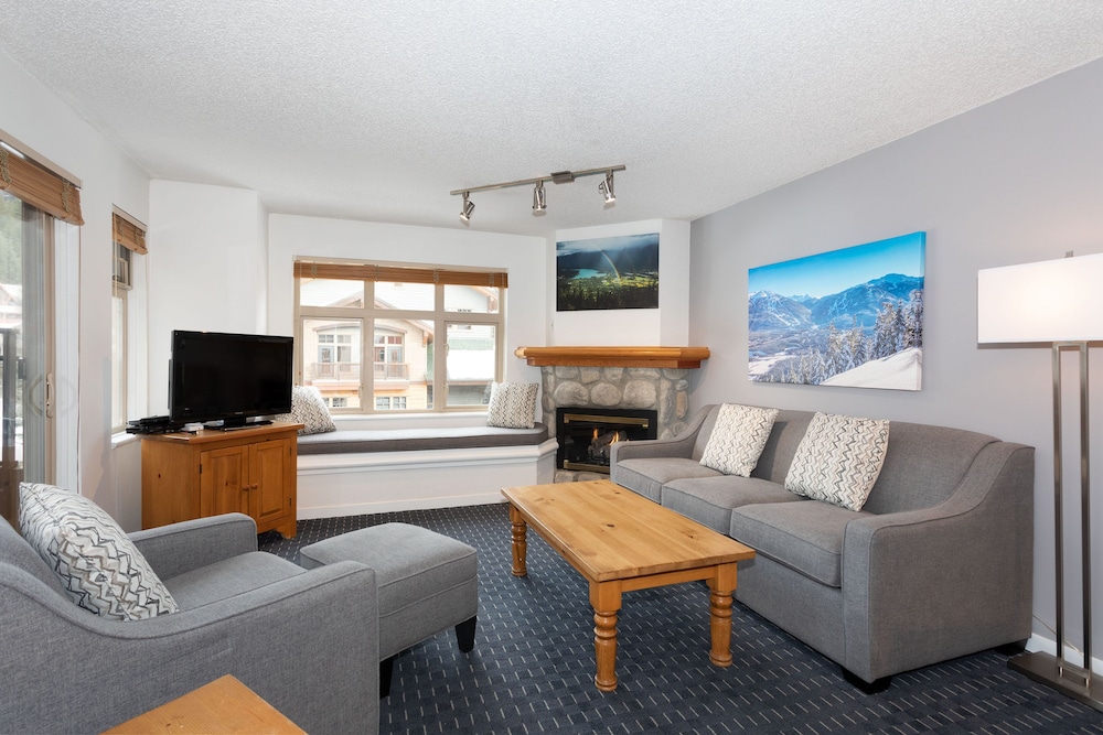 Lake Placid Lodge by Whiski Jack - Image 5