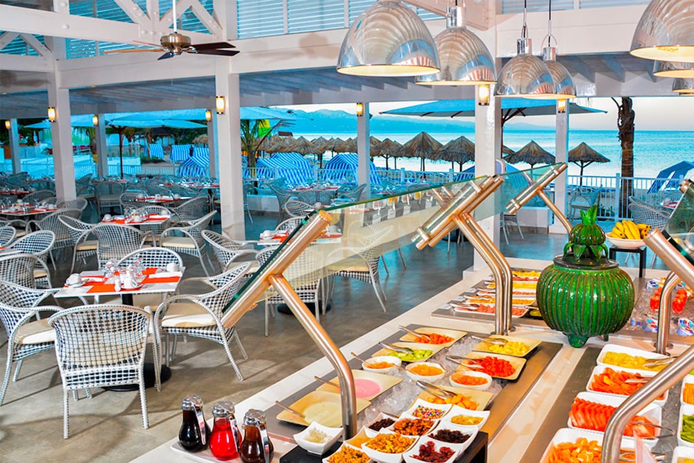 Jamaica Vacations - Grand Decameron Cornwall Beach, A Trademark All-Inclusive Resort - Property Image 58