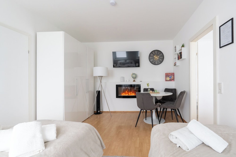 COY Apartments Steyr - Work & Relaxation