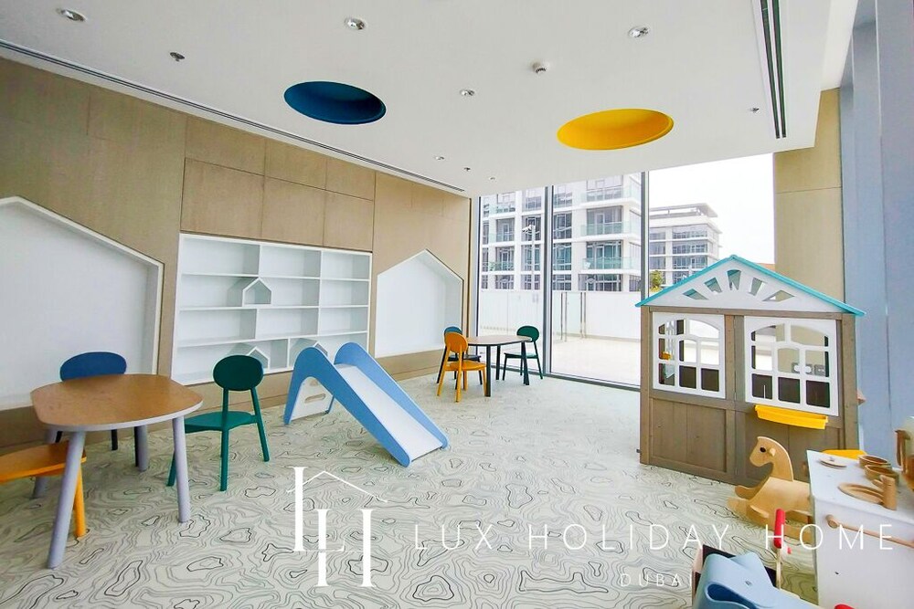 LUX Burj Khalifa Lagoon View Suite 2