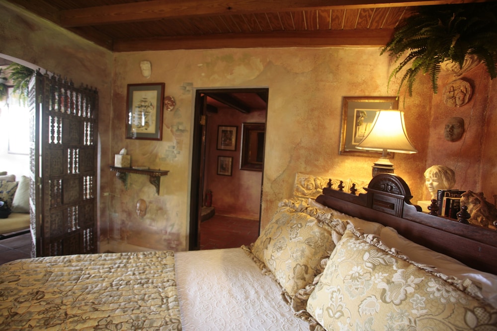 The Gallery Inn - Property Image 48