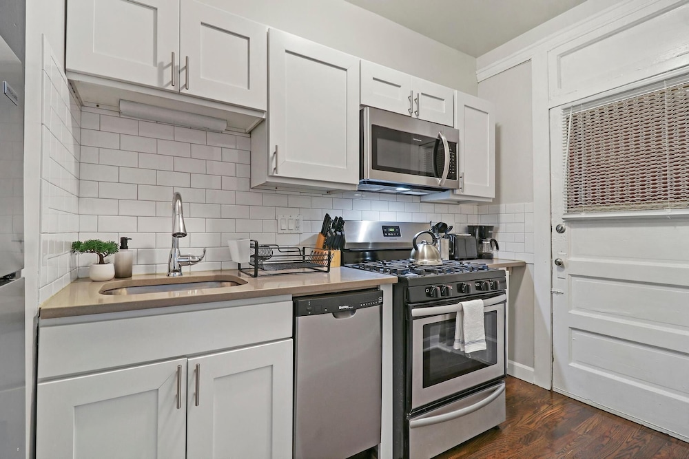2BR Getaway - Touhy 3S