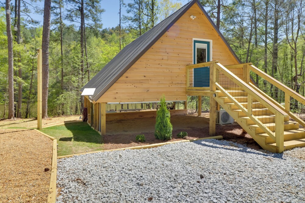 Cabin w/ Lake Access Near Talladega Nat'l Forest