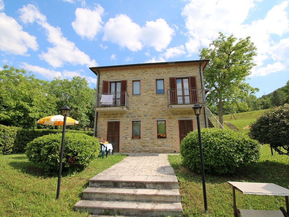 Property With Swimming Pool, Spacious Garden, Private Terrace and Views