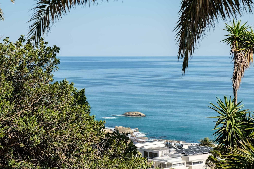 2-br Camps Bay Apartment With Pool Atlantic Tide