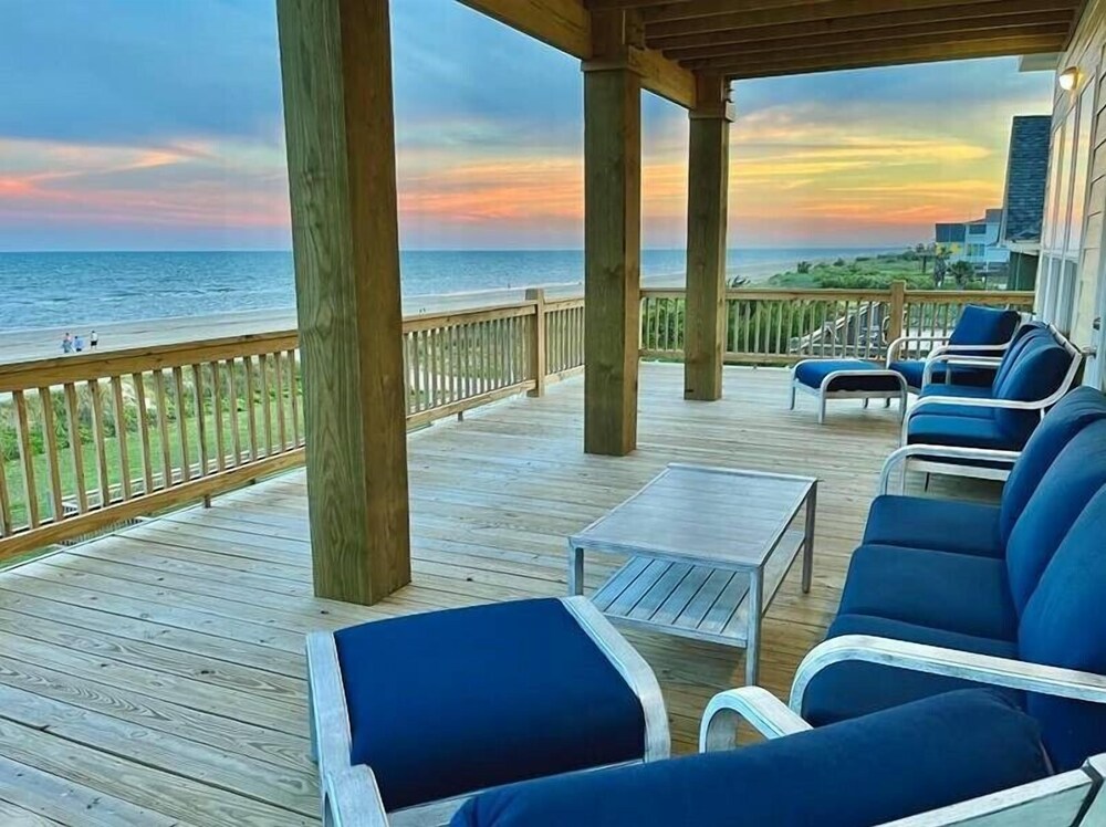 Sunny Shores Beachfront Villa view 5