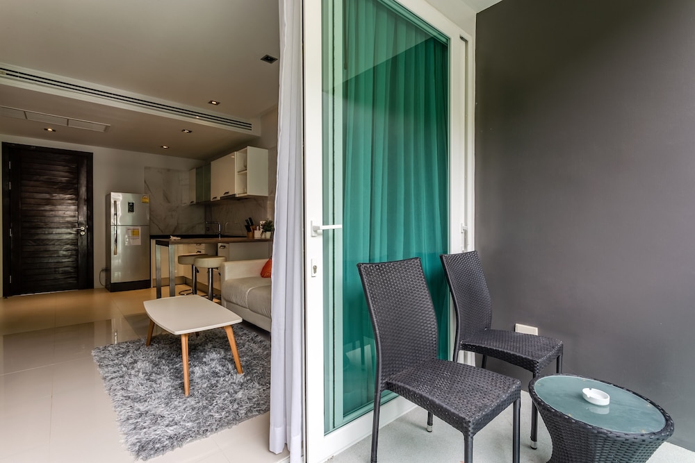 Emerald Terrace by Lofty