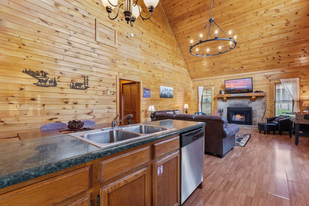 Serene Creek Cabin