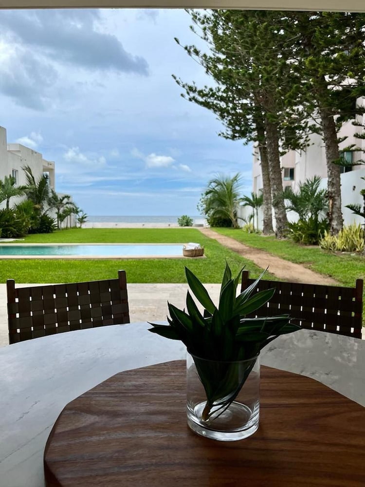 Casa Maracas - Yucatan Home Rentals view 3