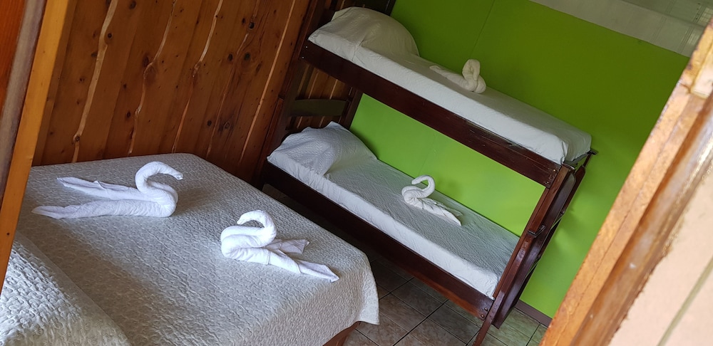 Moras Place B&B - Hostel
