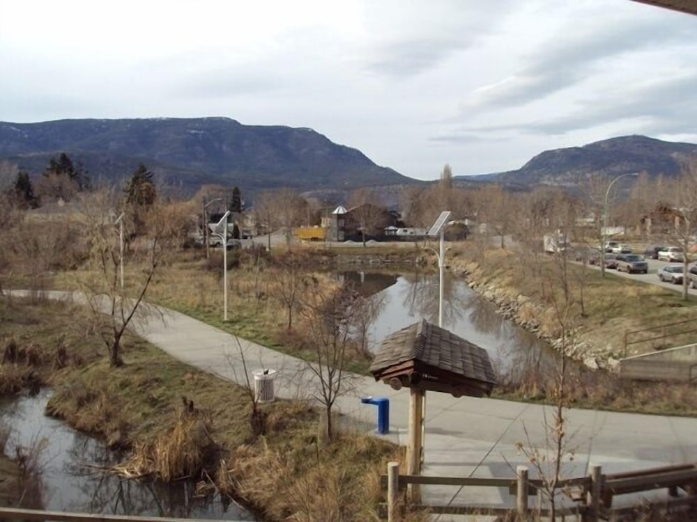 Okanagan Valley Rentals at Discovery Bay