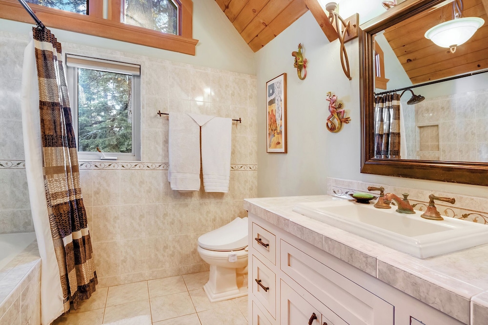 Carnelian Bay Getaway