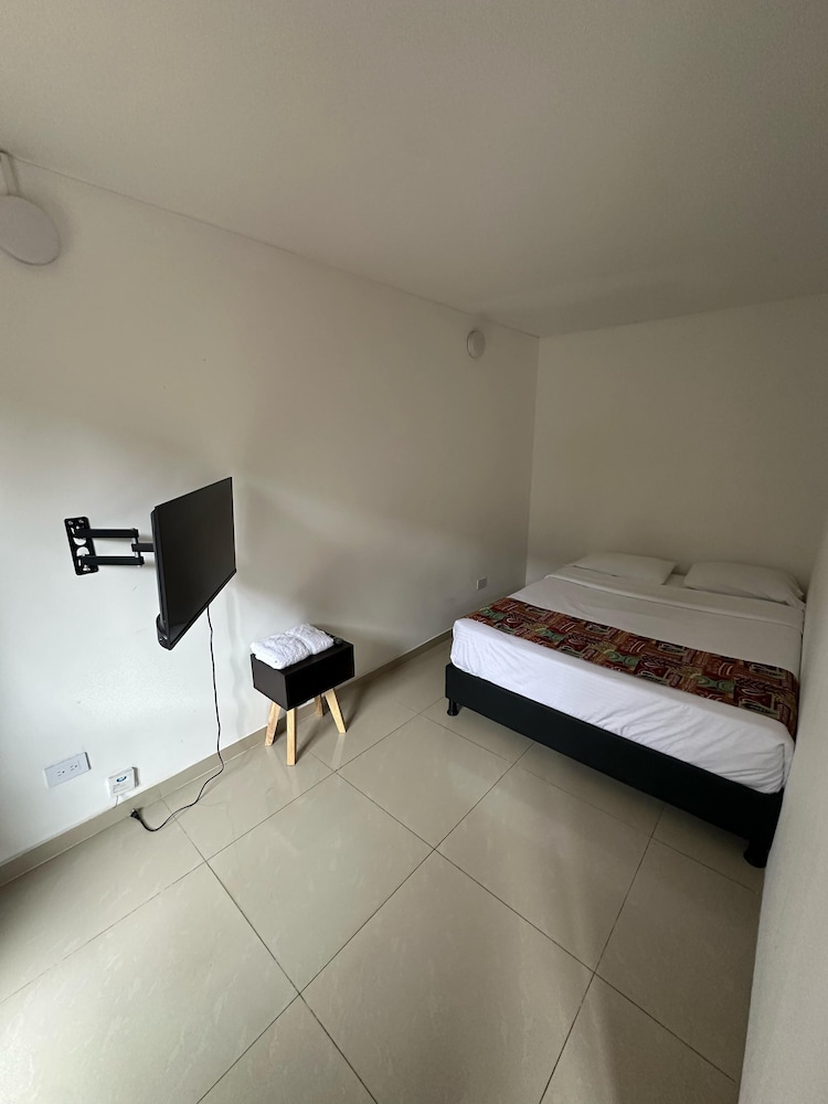 BAMUKA HOSTEL