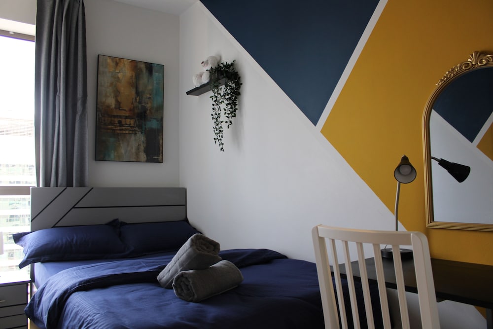Urban Panda Skyview Hostel JBR