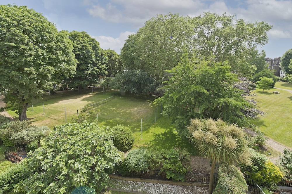 Elegant 2 bed Flat Earls Court