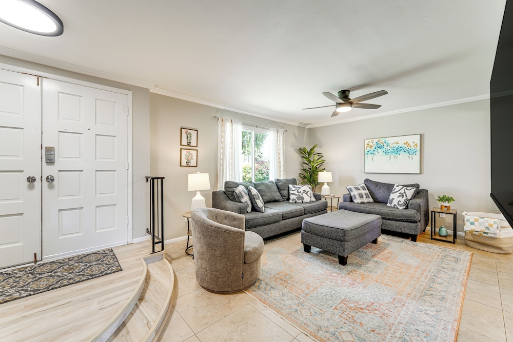 2 Mi to Old Town Scottsdale: Unit w/ Fenced Yard!