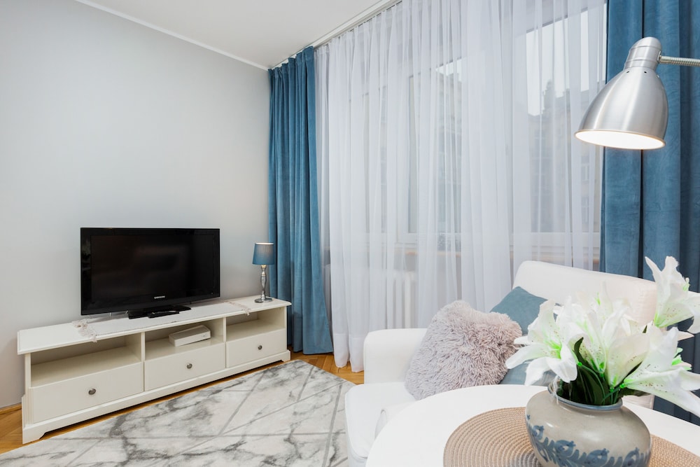 Apartments Warsaw Kredytowa by Renters view 5