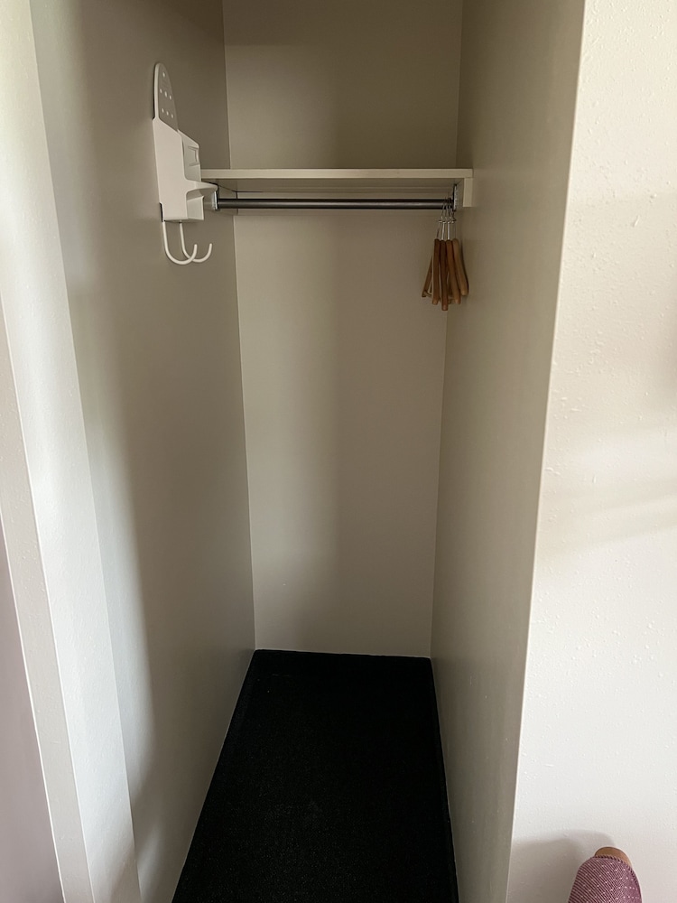All Star Inn & Suites
