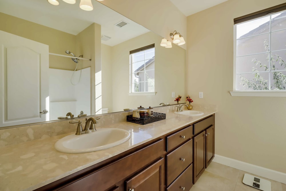 Reno Vacations - Reno Home 7 Mi to Reno-sparks Convention Center! - Property Image 14