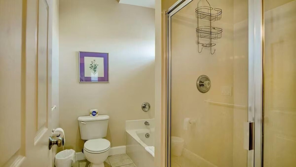 Pavilion Palms 205b