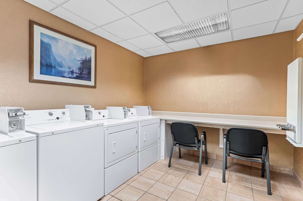Cheyenne Vacations - SureStay Plus Hotel by Best Western Cheyenne - Property Image 8