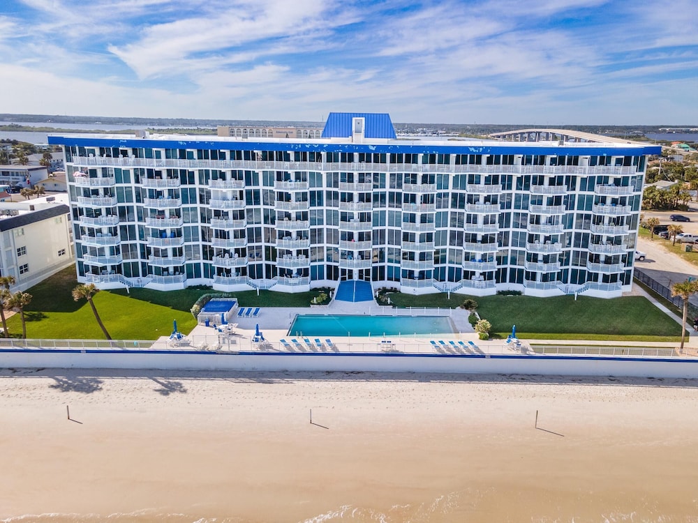 Surfside Club 503