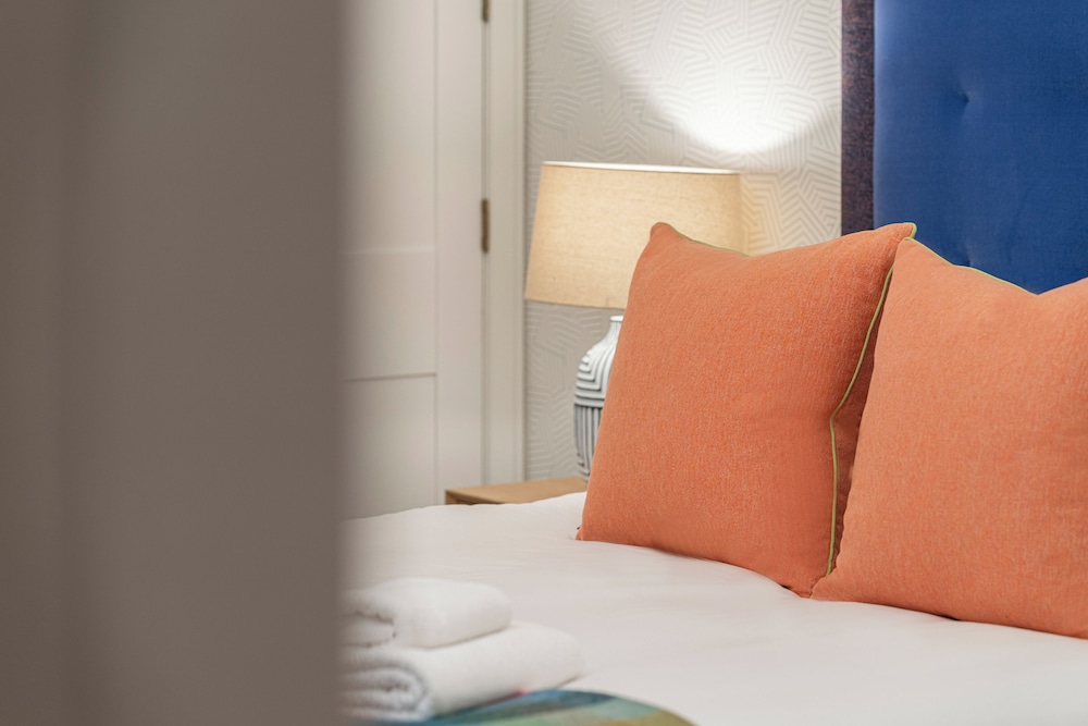 Luxury flats near Big Ben and London Eye