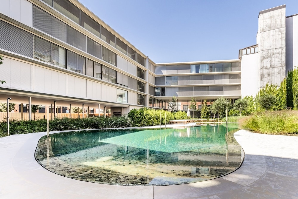 Sol - 1 Bedroom Shared Pool in Ciudad Jard n